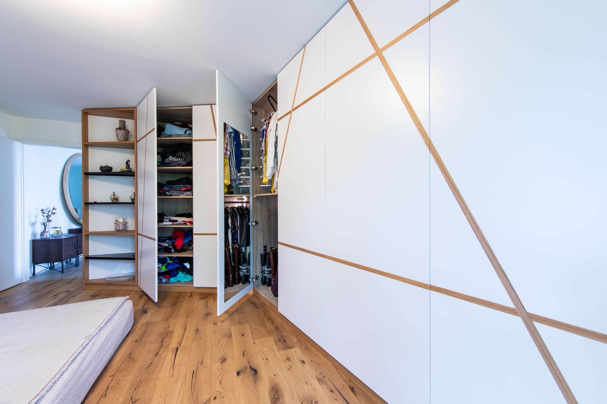 pellegrini creations - lignes - agencement - design industriel - contemporain - meubles - sur mesure - décorateur - architecte - intérieur - neuchâtel - italie - architecture